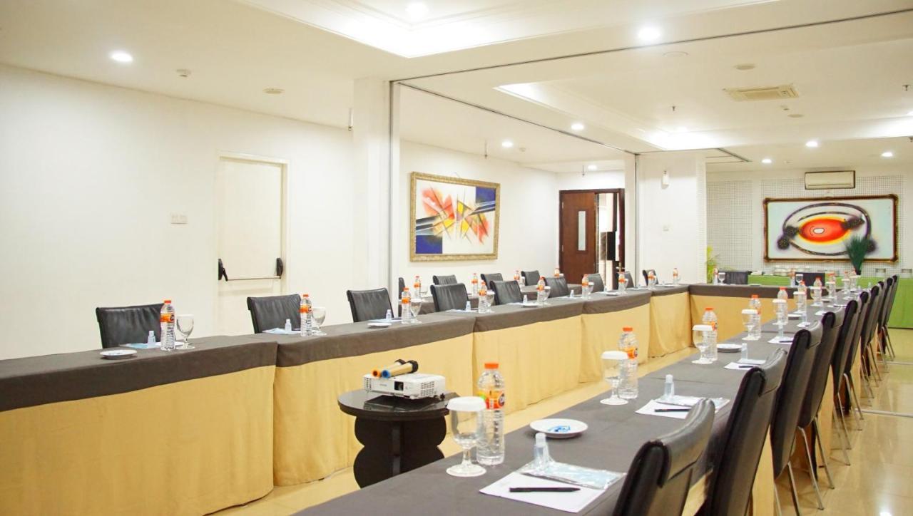 Gp Mega Kuningan Yakarta Exterior foto