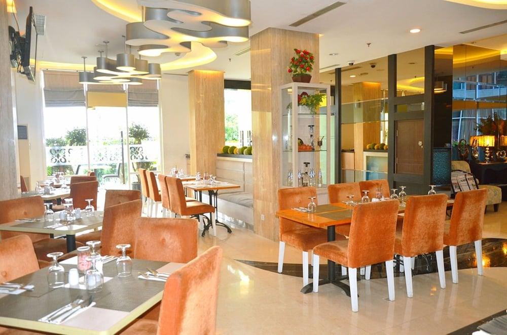 Gp Mega Kuningan Yakarta Exterior foto